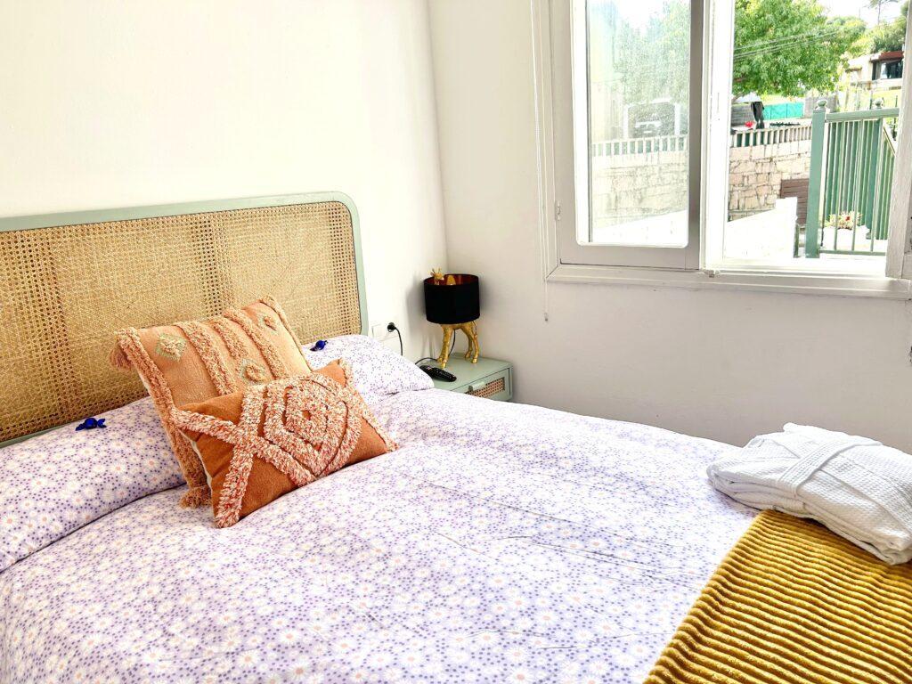 Dormitorio luminoso y cálido al sur